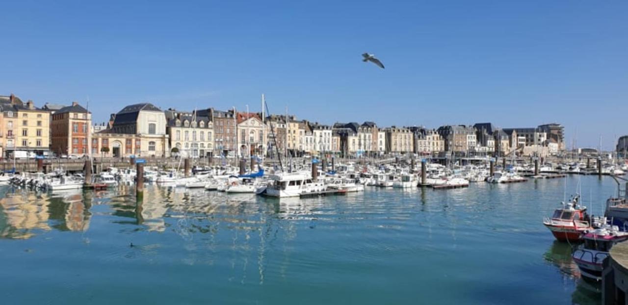 Studio à 300m de la plage de Dieppe Extérieur photo