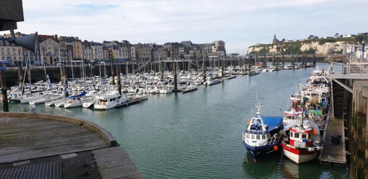 Studio à 300m de la plage de Dieppe Extérieur photo